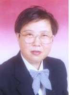 周成英