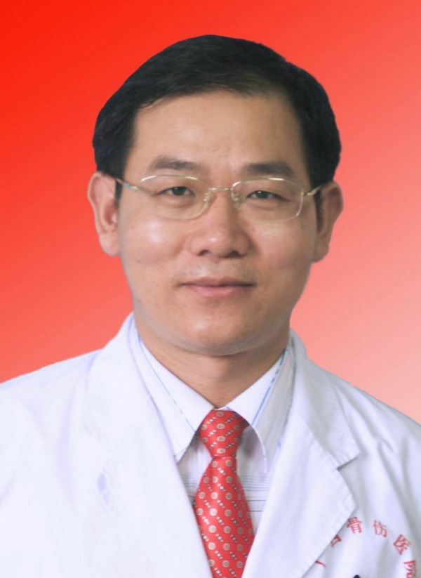 李鼎斌