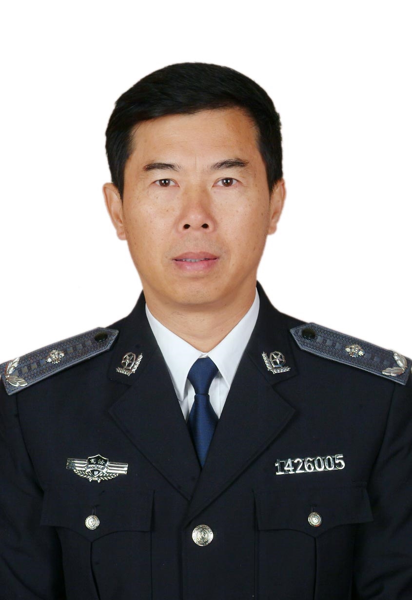 胡平