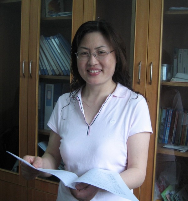 邓小容