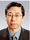 何成君