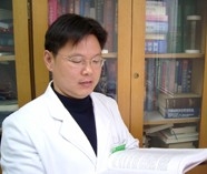 梅小斌
