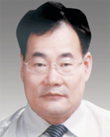 崔连群